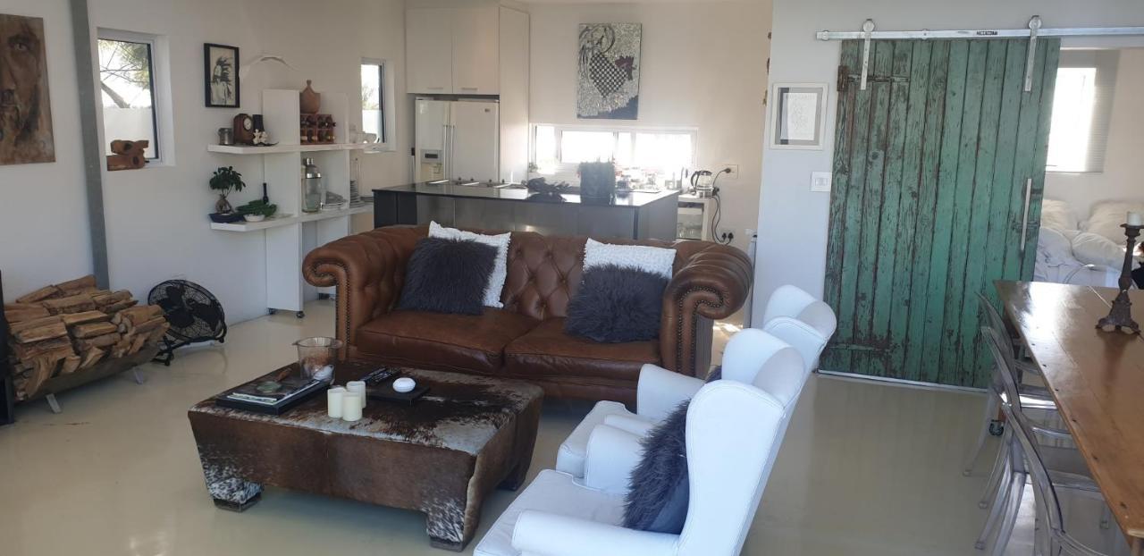 4 On Highworth Apartments And Studios Cape Town Bagian luar foto