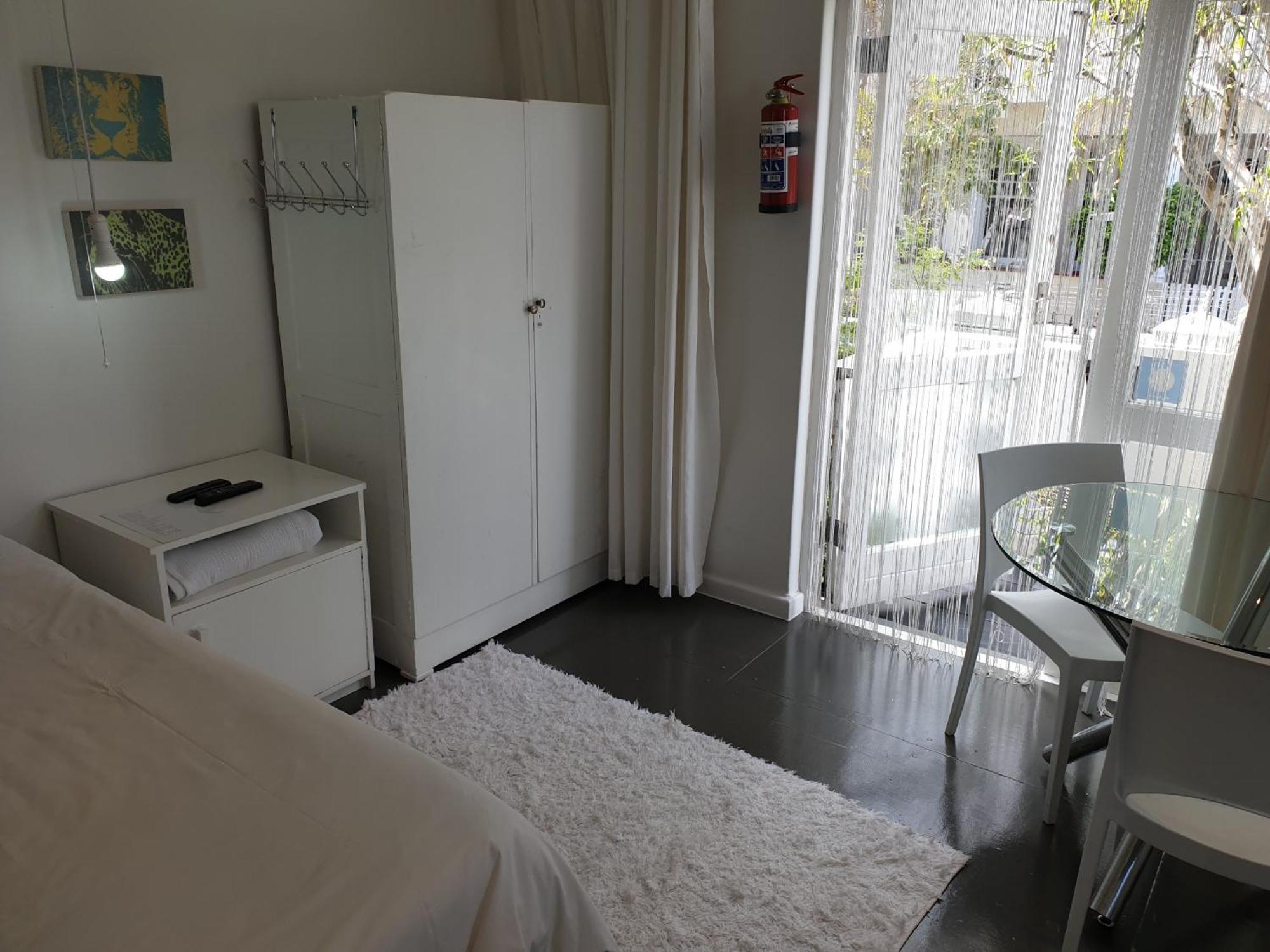 4 On Highworth Apartments And Studios Cape Town Bagian luar foto