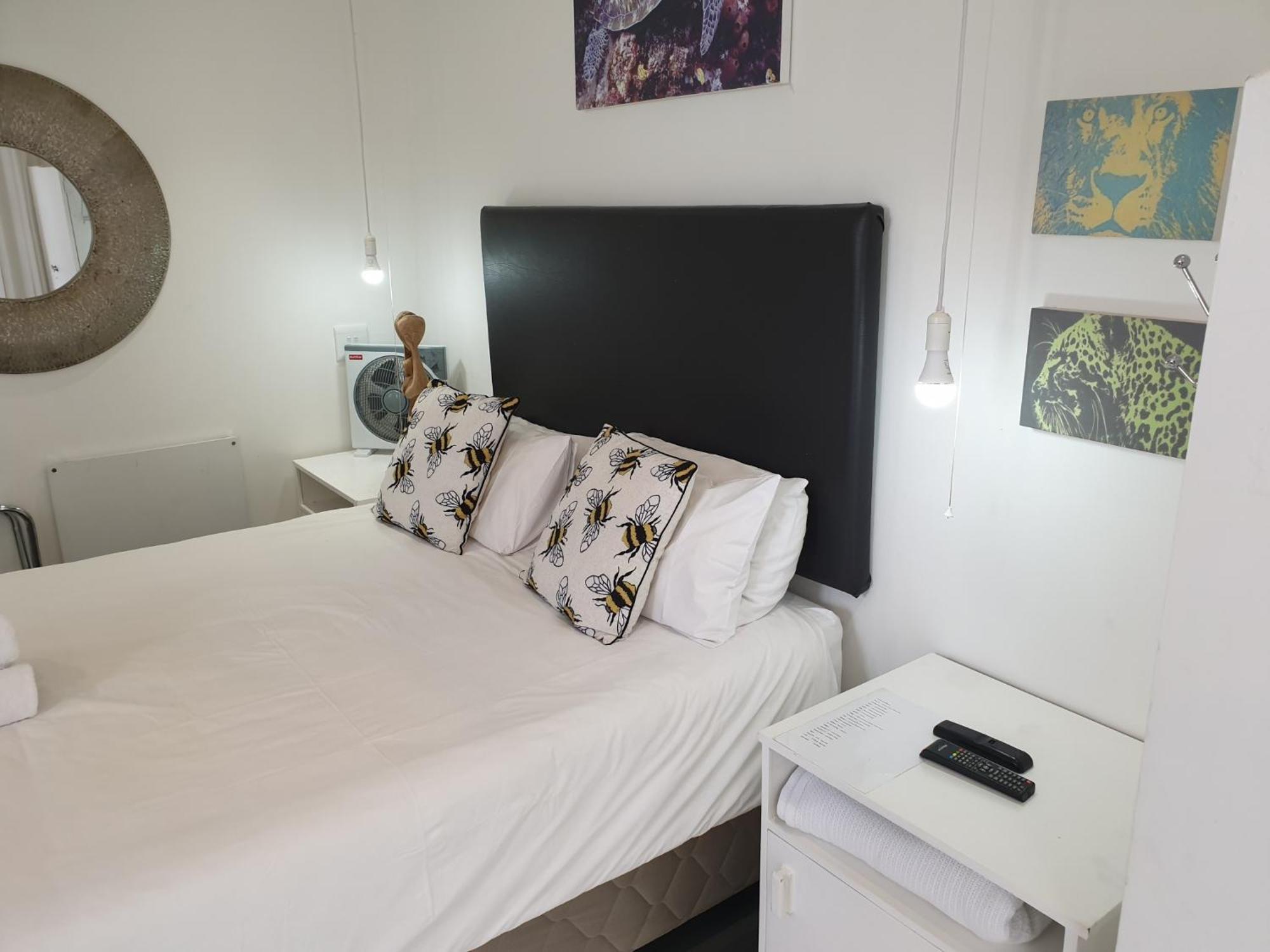 4 On Highworth Apartments And Studios Cape Town Bagian luar foto