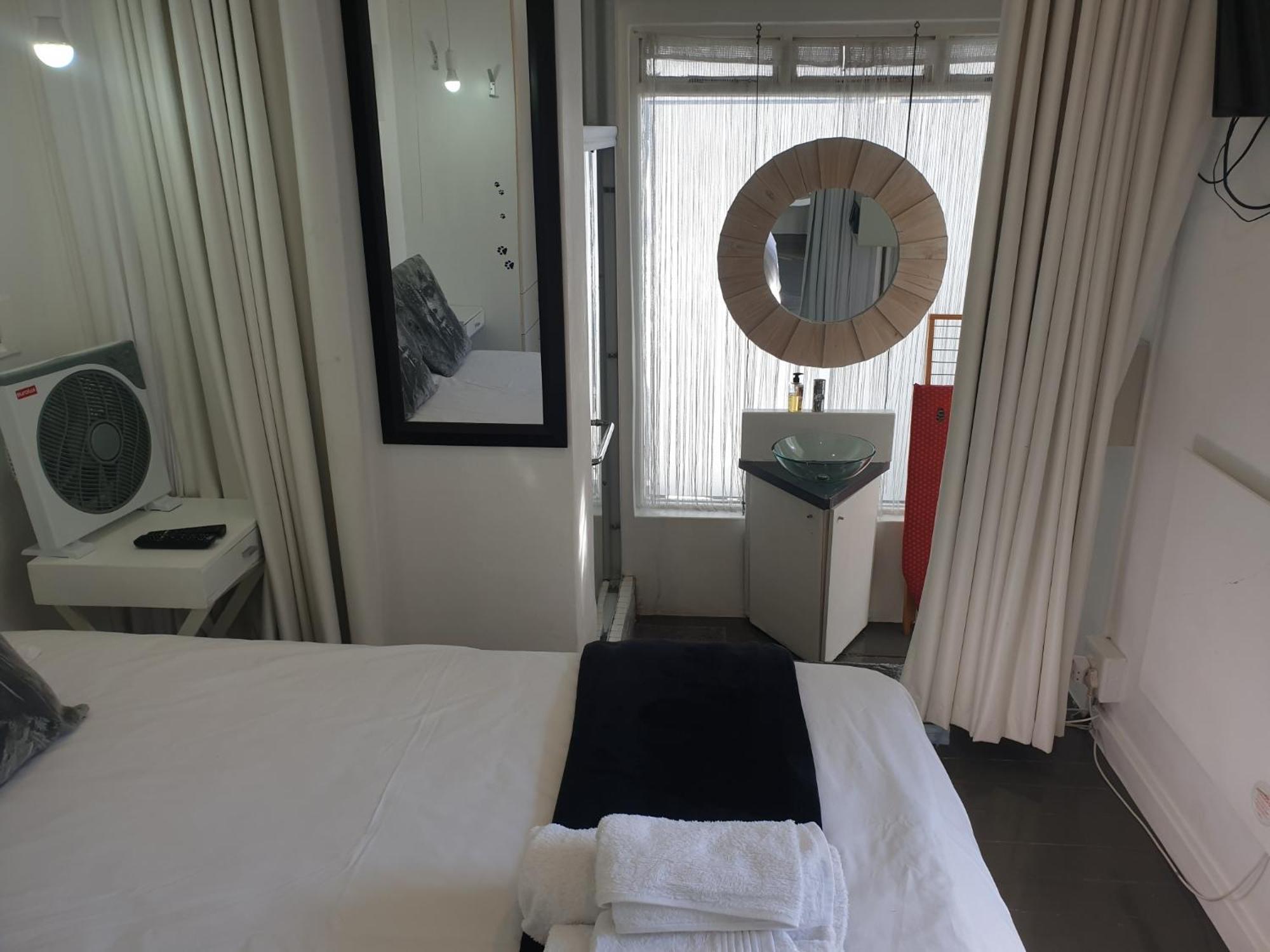 4 On Highworth Apartments And Studios Cape Town Bagian luar foto