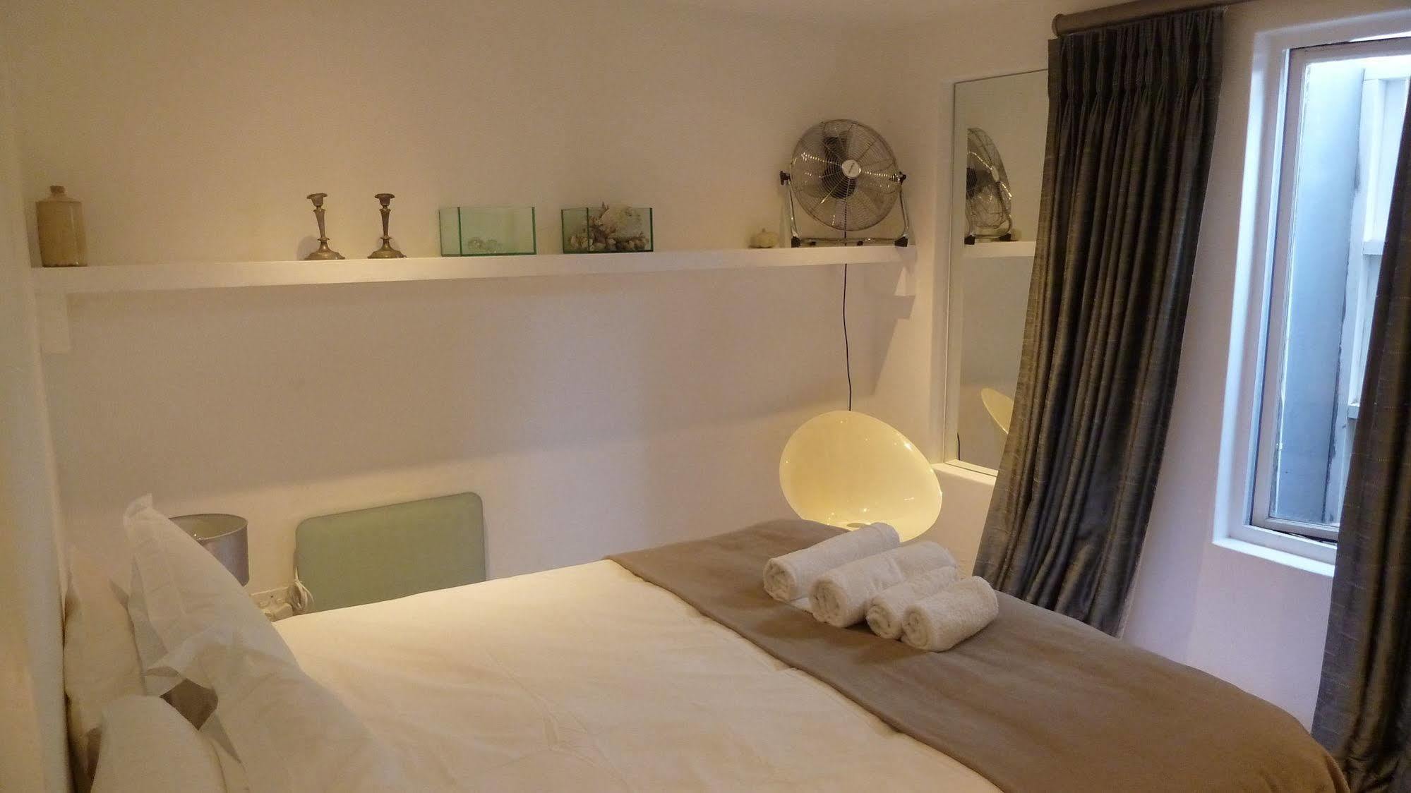 4 On Highworth Apartments And Studios Cape Town Bagian luar foto