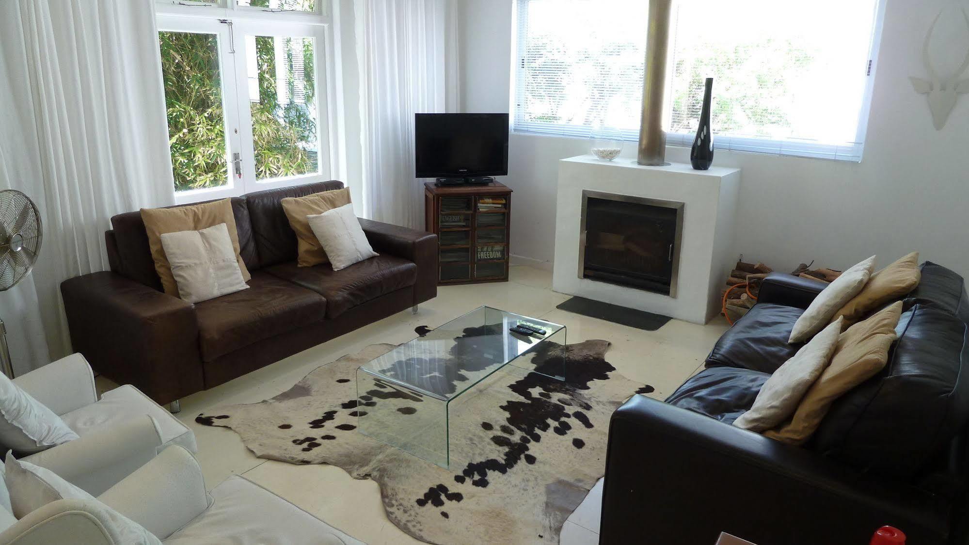 4 On Highworth Apartments And Studios Cape Town Bagian luar foto