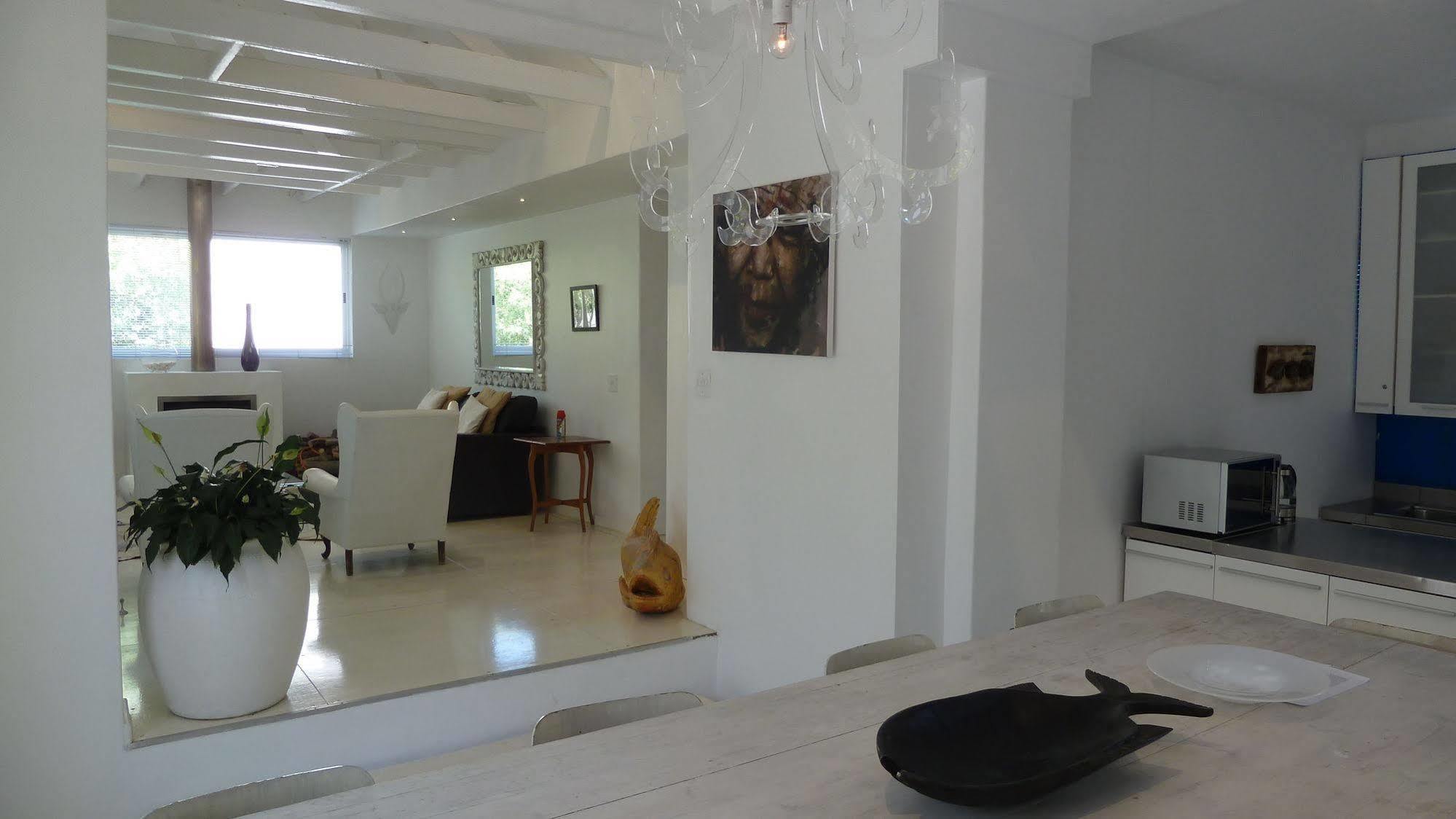 4 On Highworth Apartments And Studios Cape Town Bagian luar foto